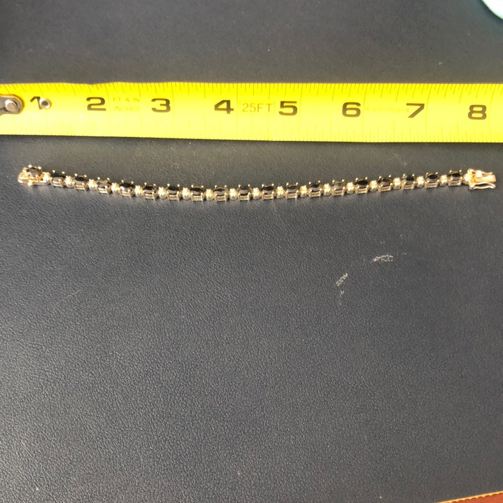 Sapphire tennis bracelet with silver crown beads - Picture 5 of 8